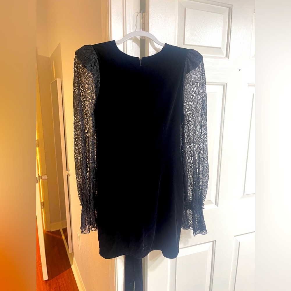 Dress - Picture 4 of 5